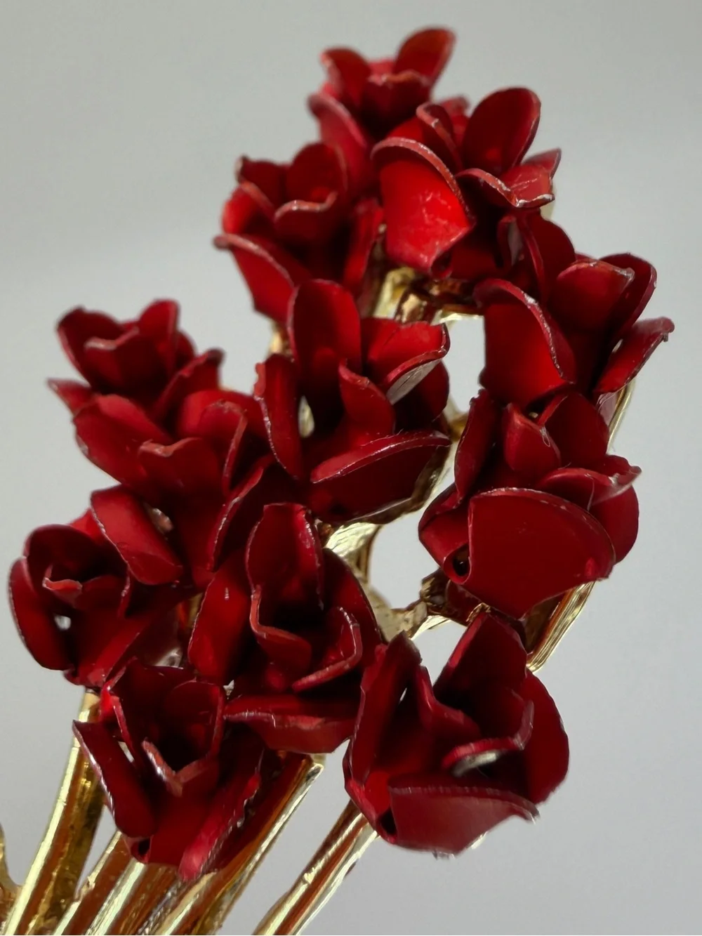 Vintage Gold-Tone Rose Bouquet Brooch Pin with Red Enamel Flowers Signed DM 97